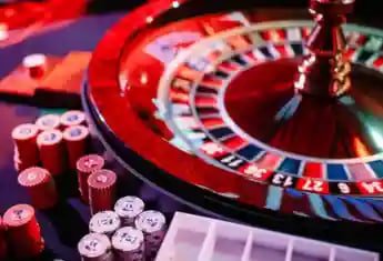 Target dan reward di Permainan Memancing